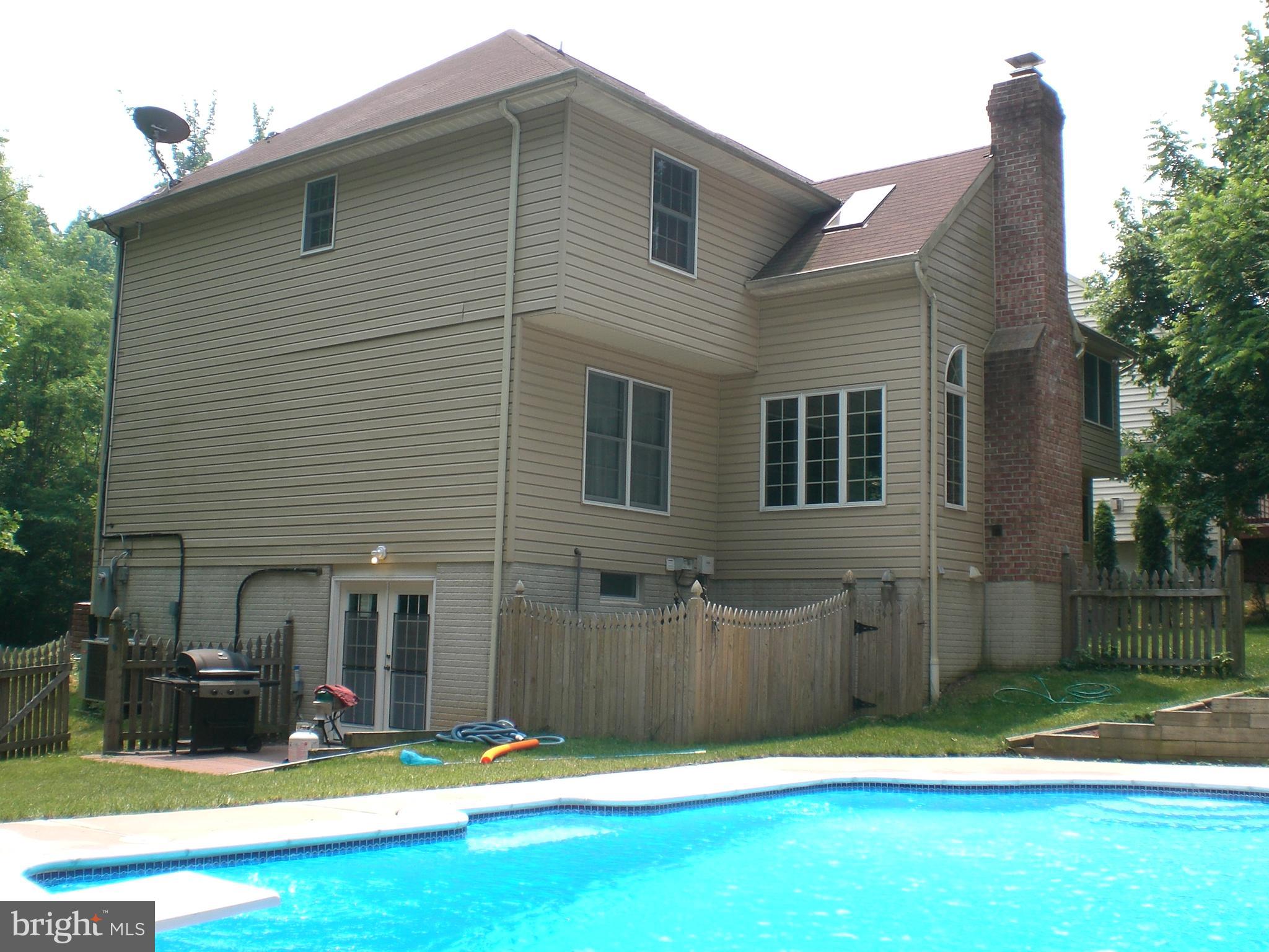 CROMWELL WOODS - Residential