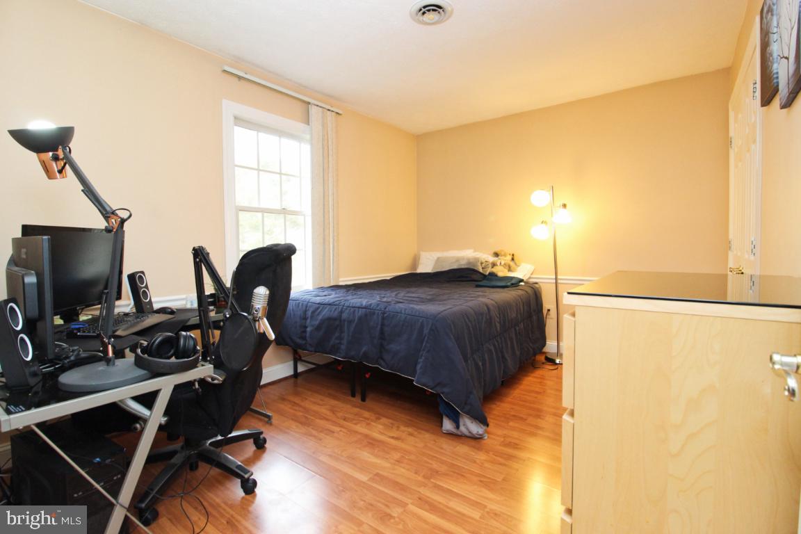 CROMWELL WOODS - Residential