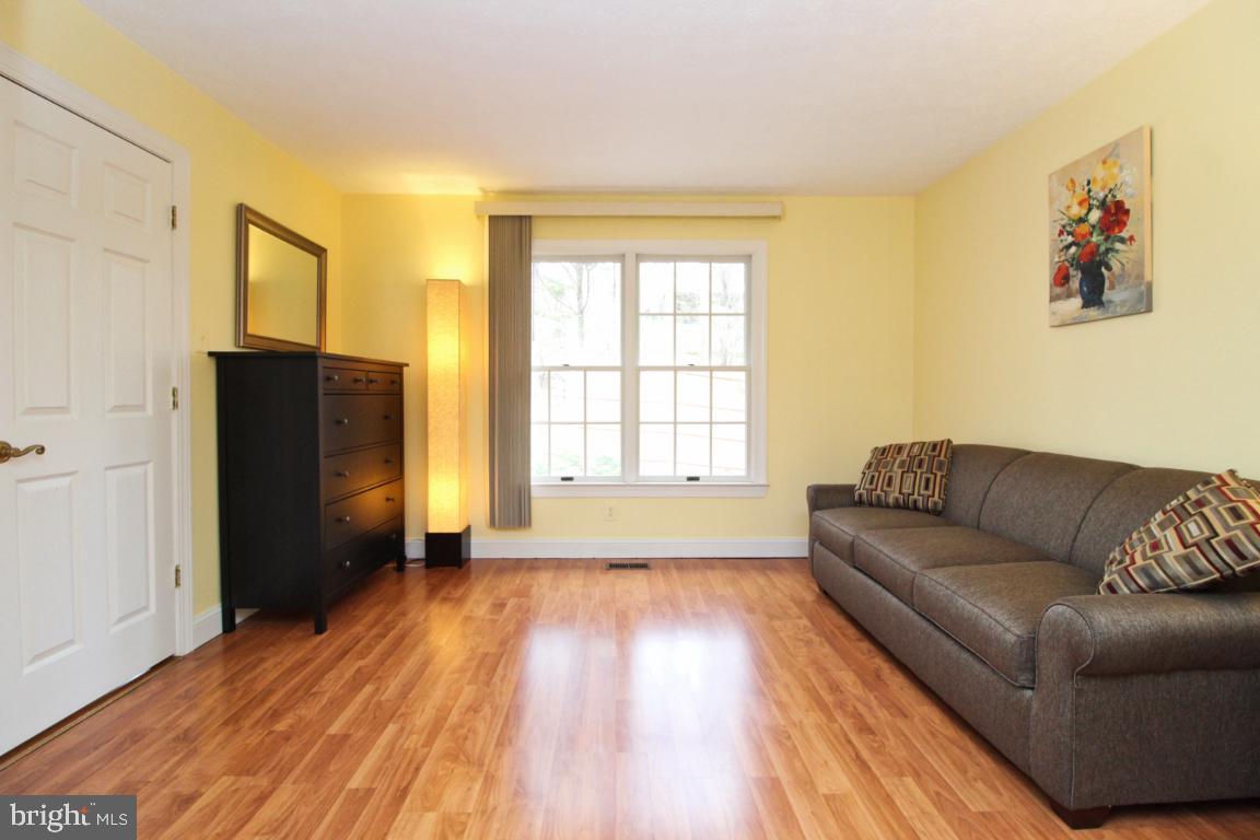 CROMWELL WOODS - Residential