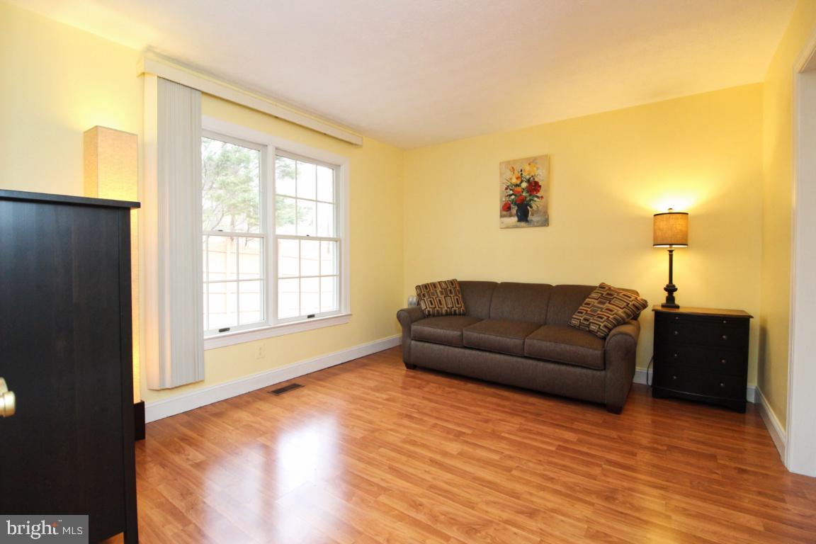 CROMWELL WOODS - Residential