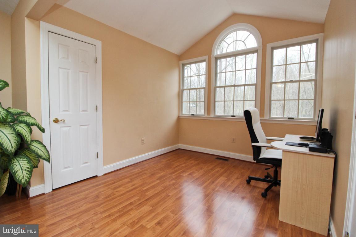 CROMWELL WOODS - Residential