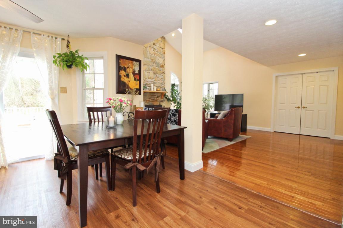 CROMWELL WOODS - Residential