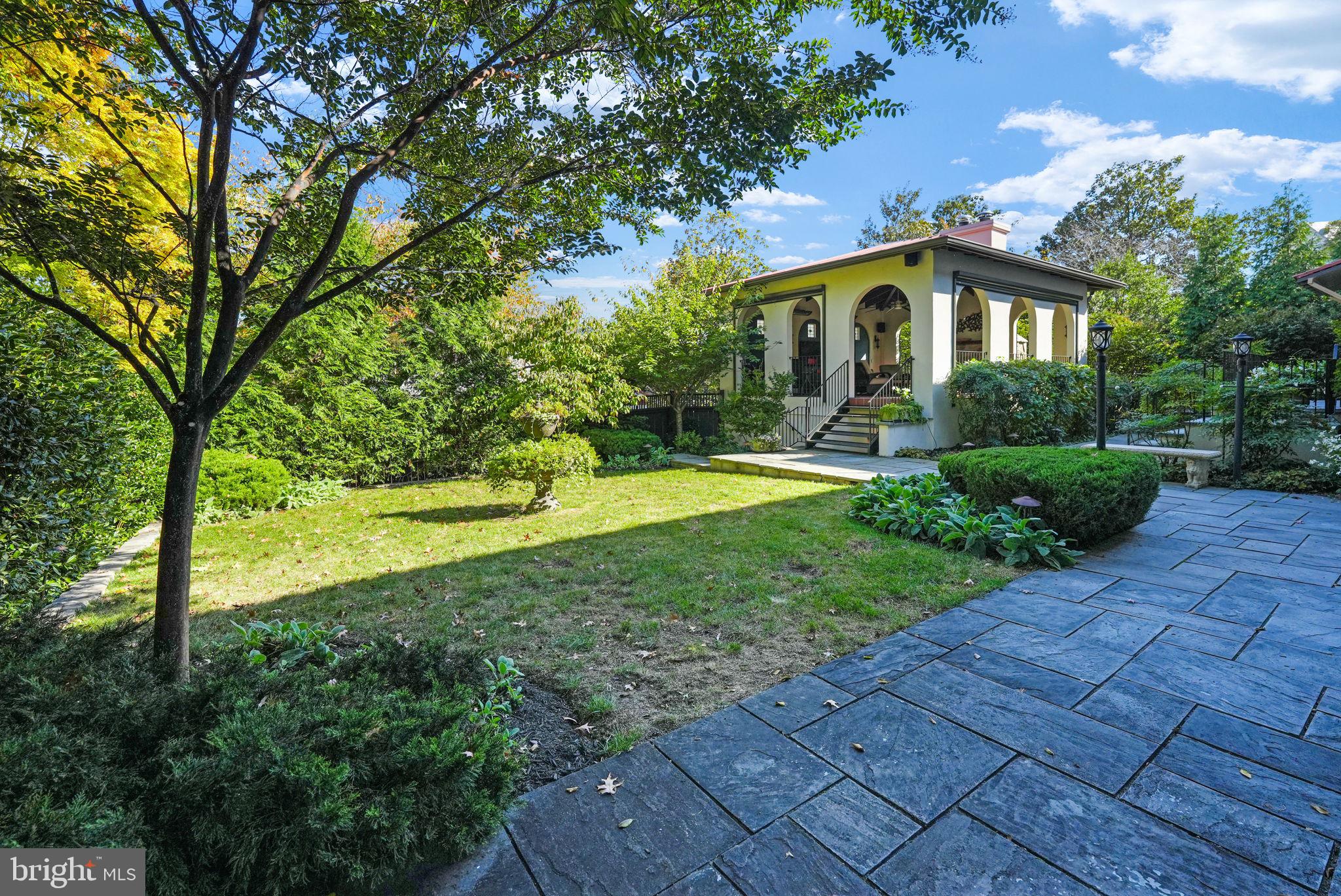 OBSERVATORY CIRCLE - Residential
