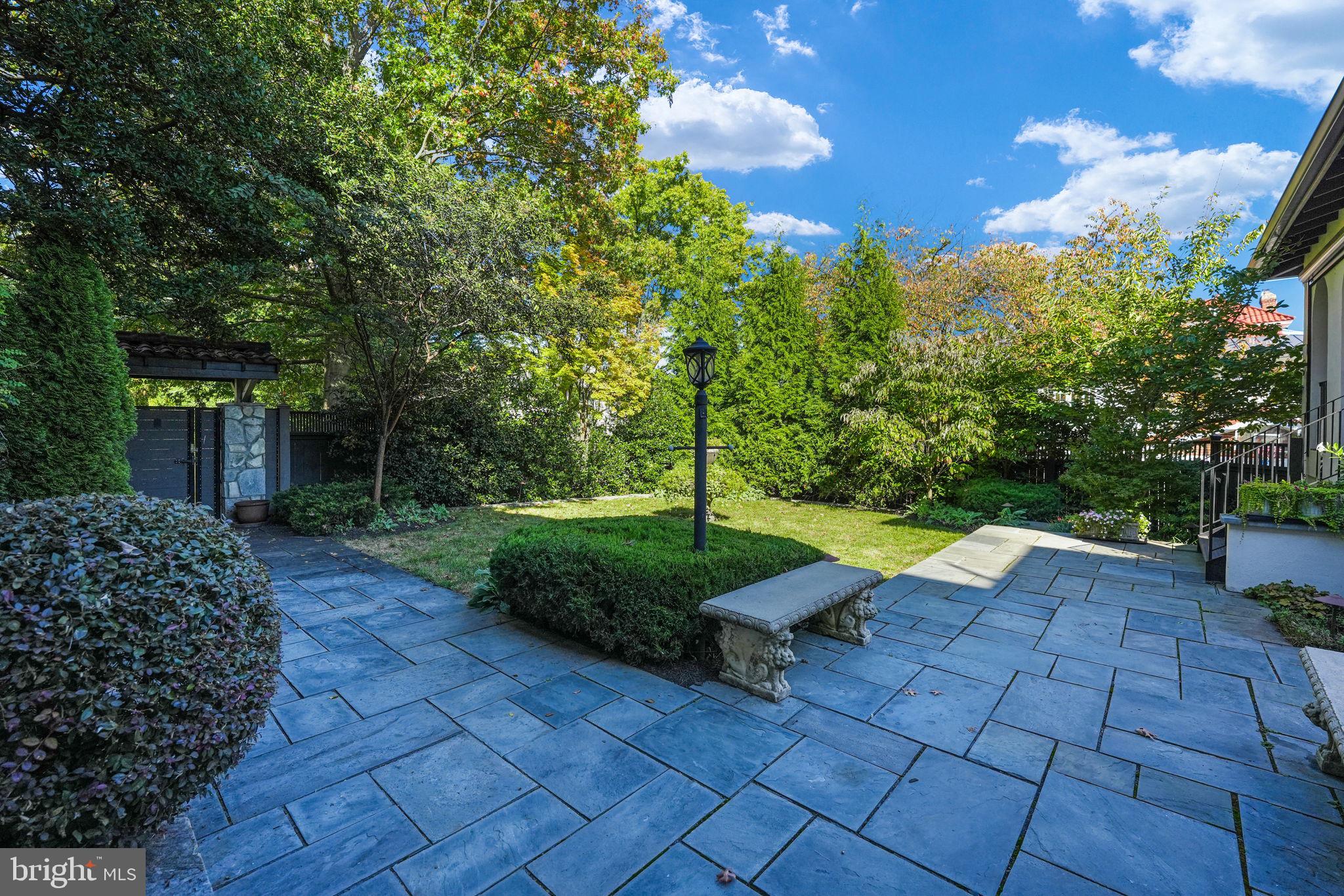 OBSERVATORY CIRCLE - Residential