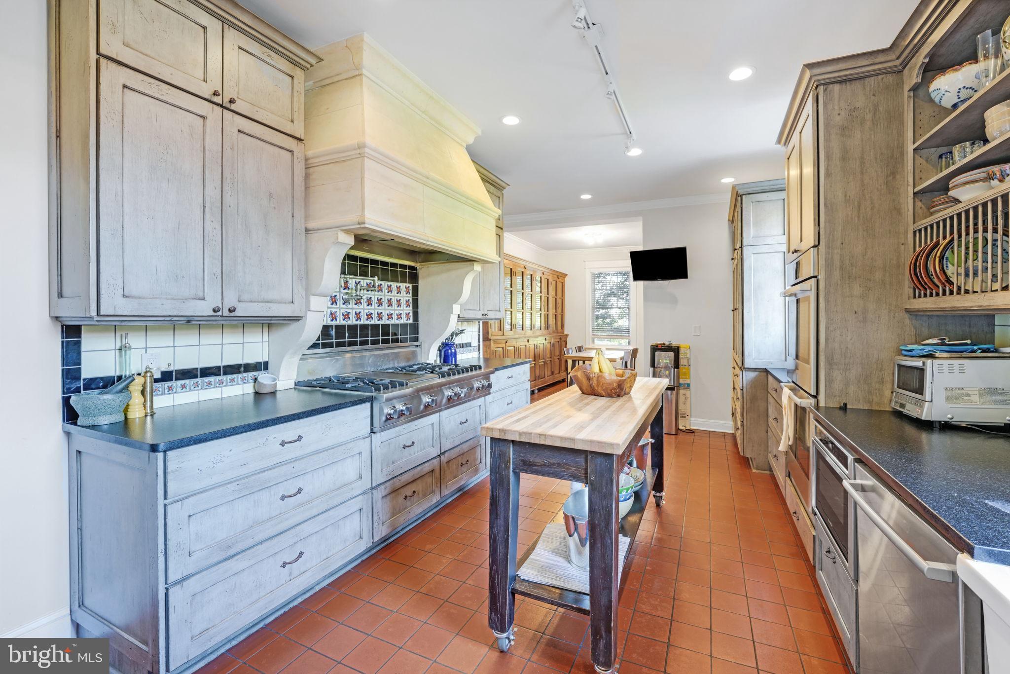 OBSERVATORY CIRCLE - Residential