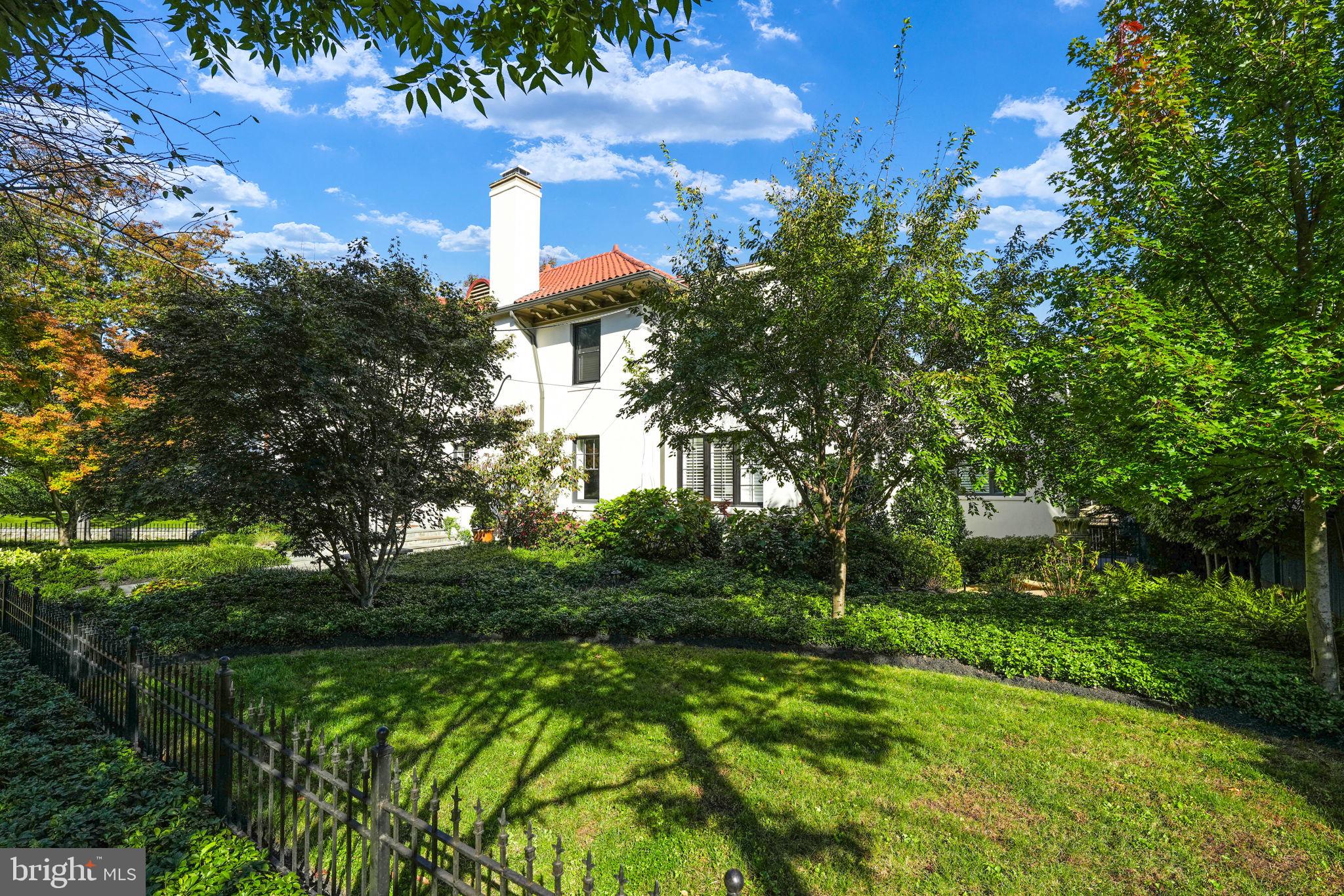 OBSERVATORY CIRCLE - Residential
