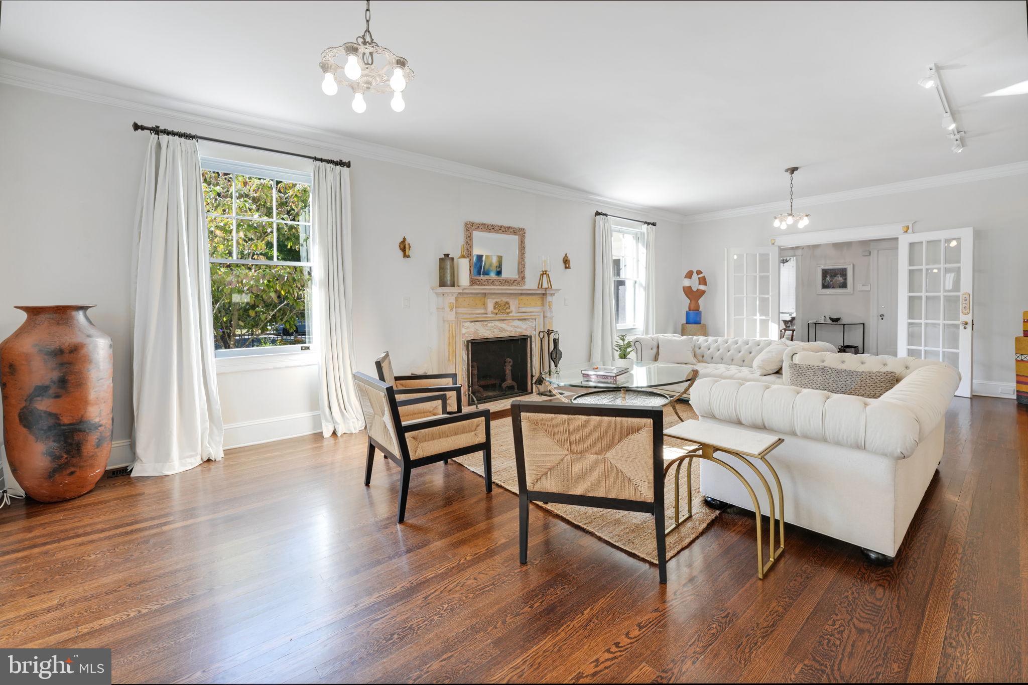 OBSERVATORY CIRCLE - Residential