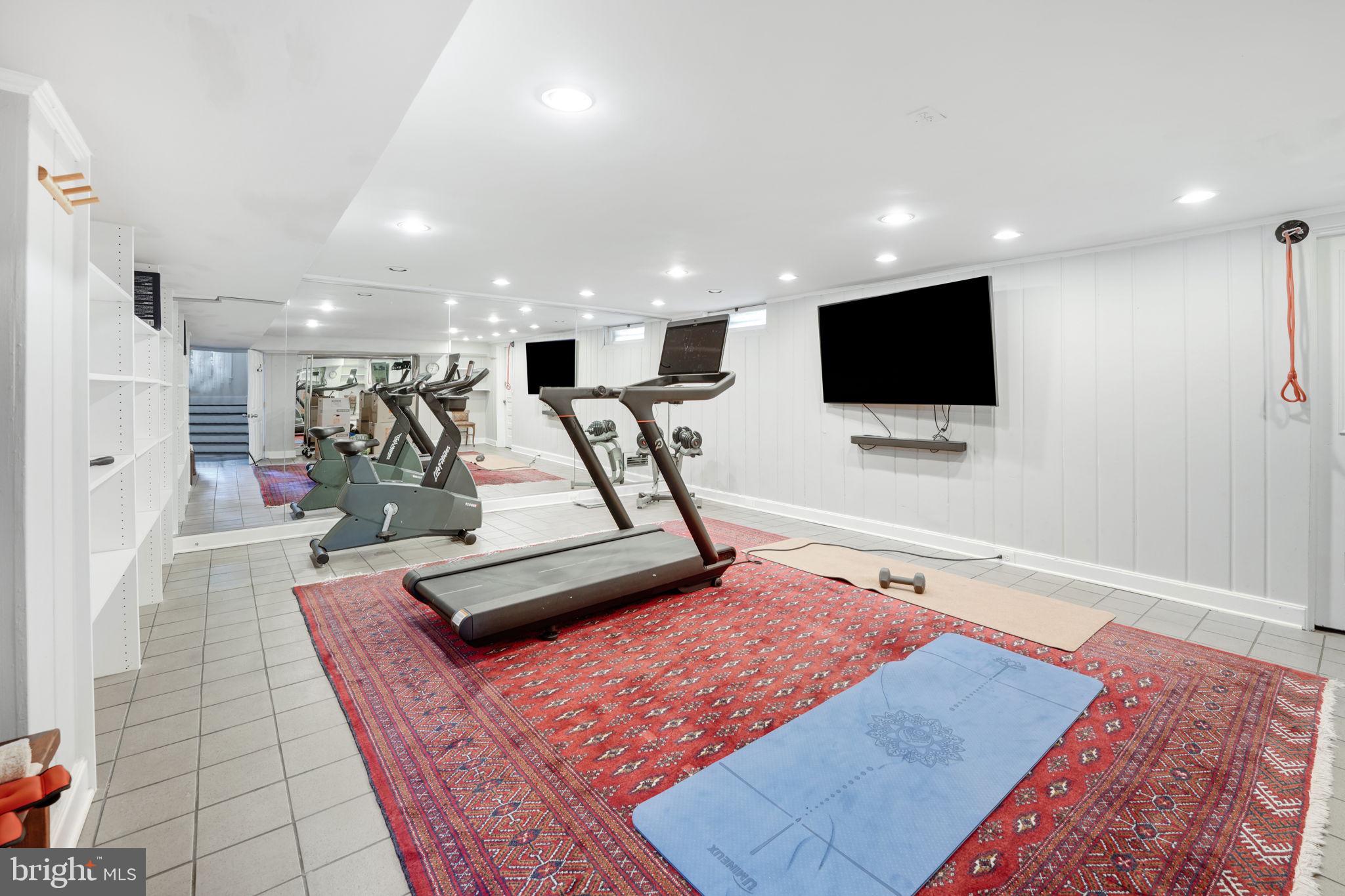 OBSERVATORY CIRCLE - Residential