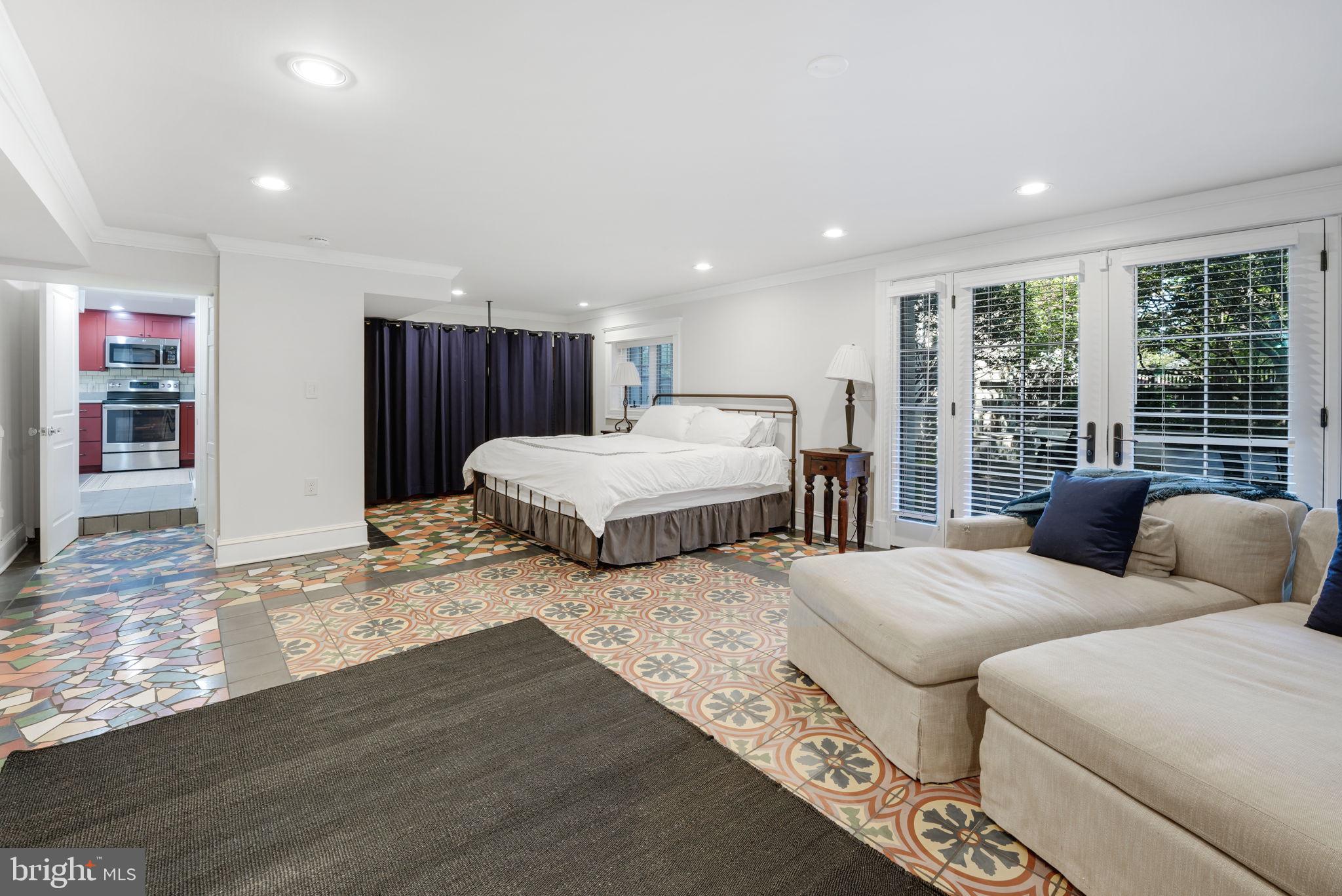 OBSERVATORY CIRCLE - Residential