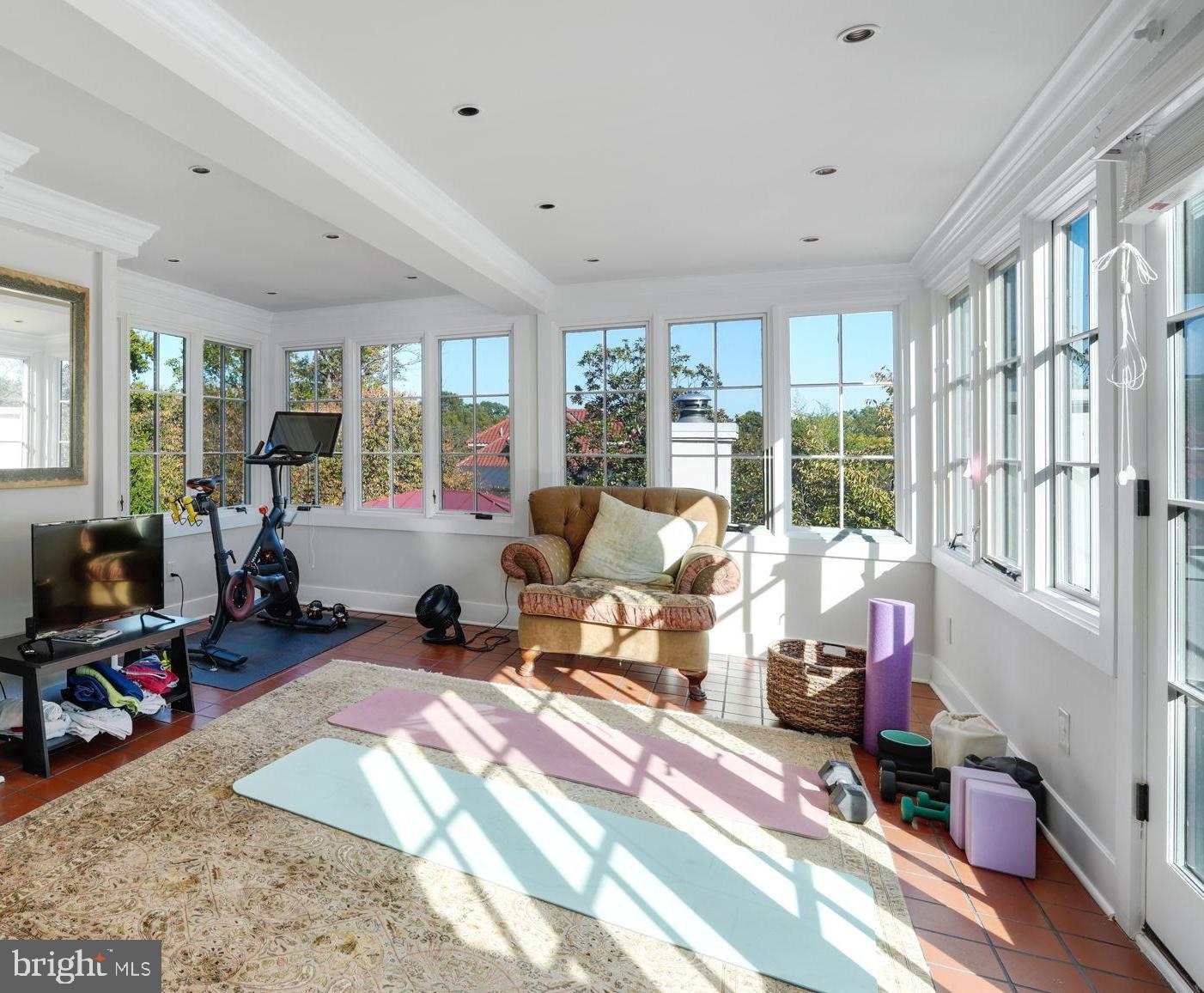 OBSERVATORY CIRCLE - Residential