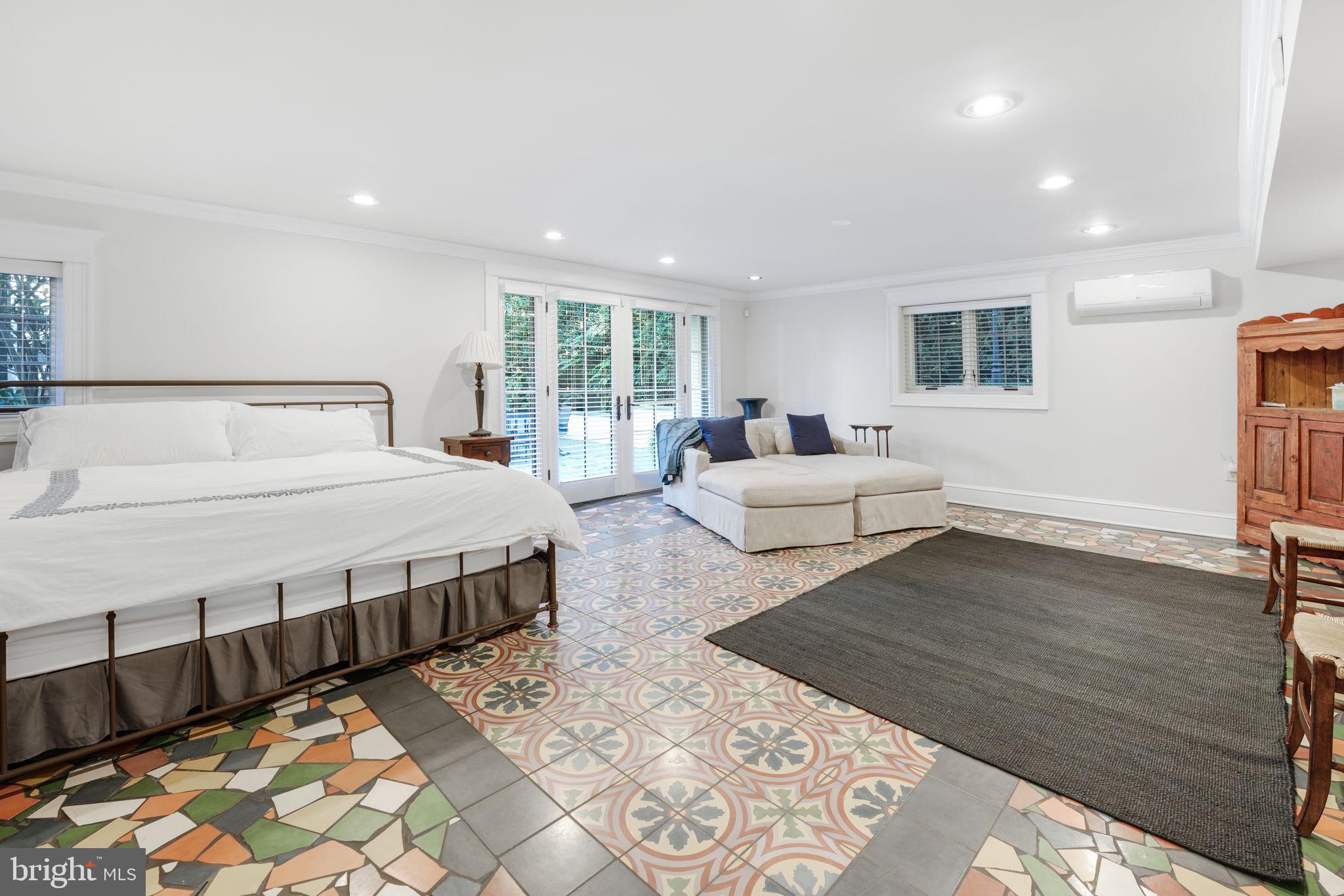 OBSERVATORY CIRCLE - Residential