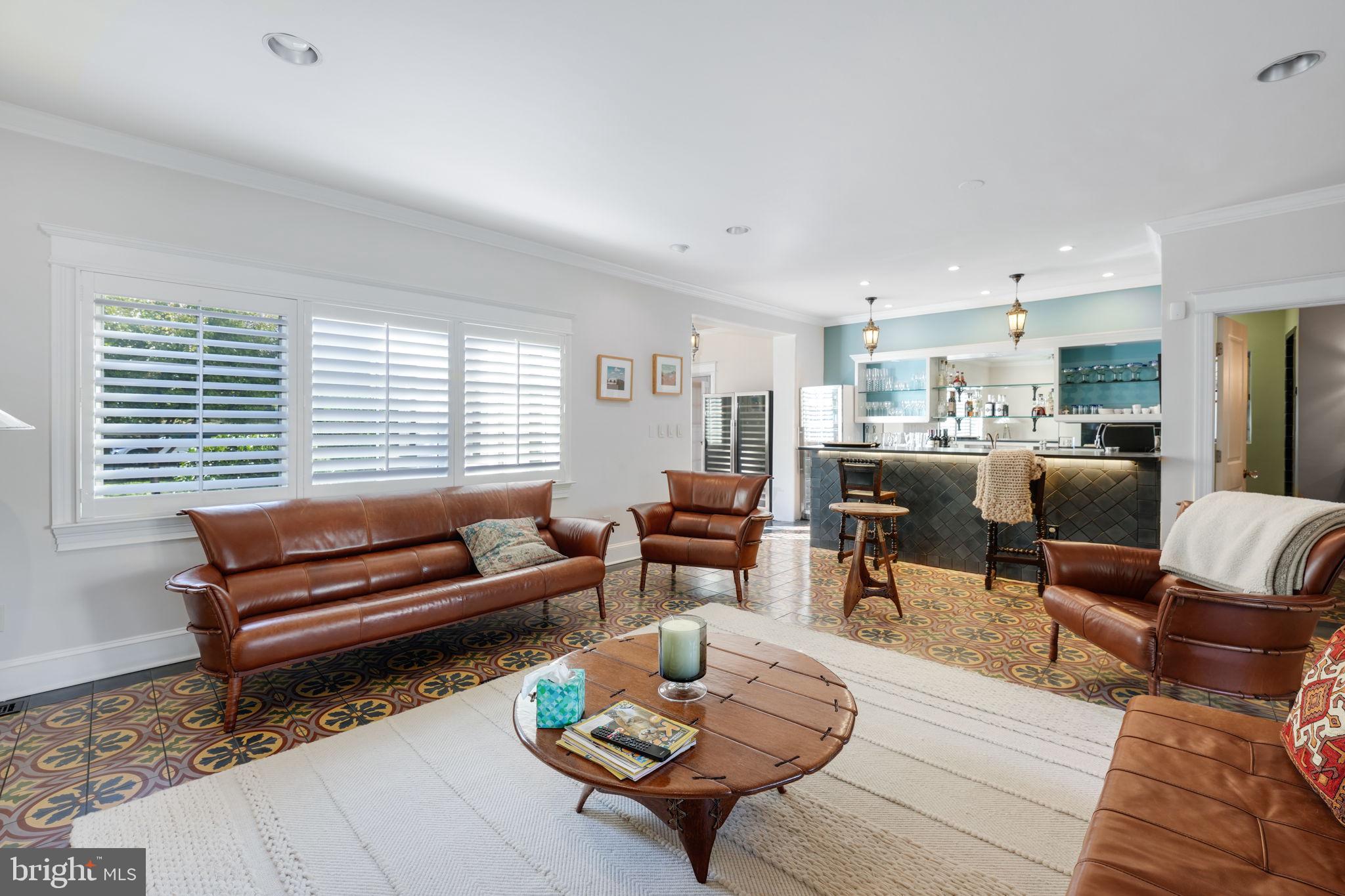 OBSERVATORY CIRCLE - Residential