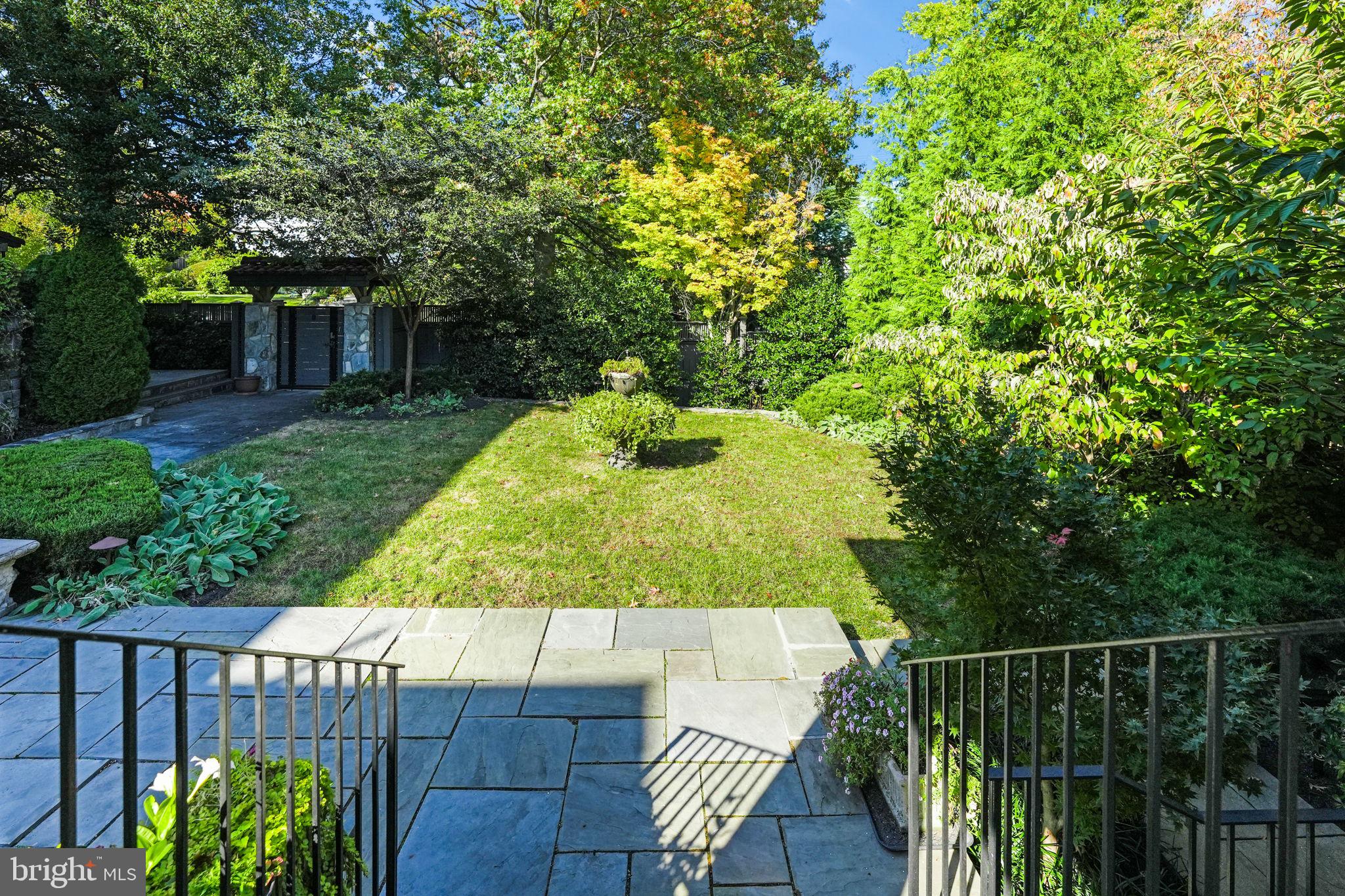 OBSERVATORY CIRCLE - Residential