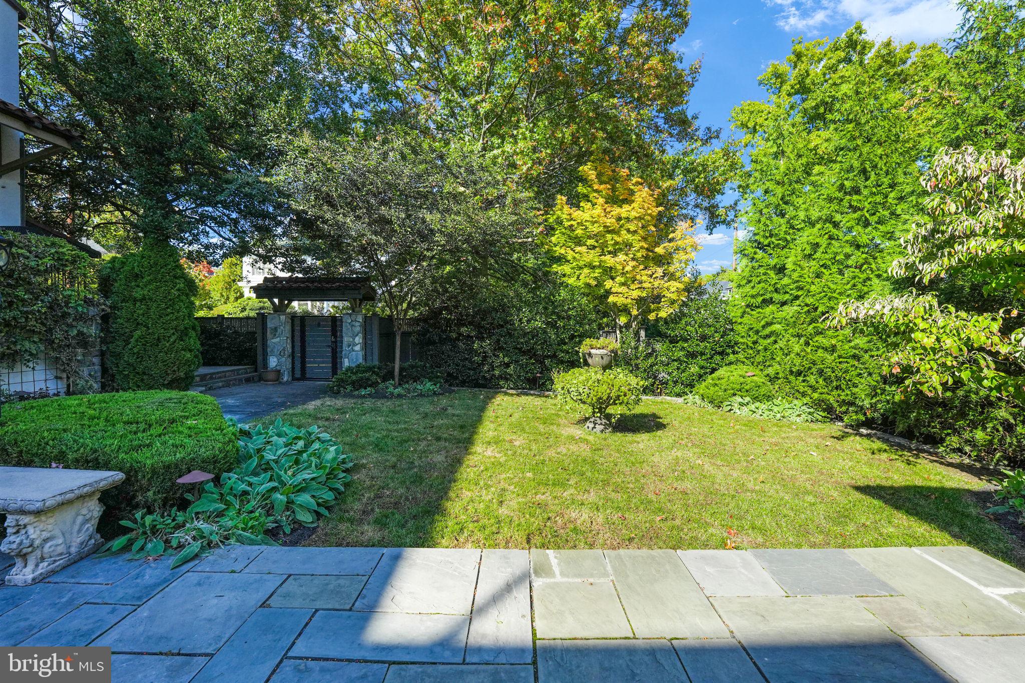 OBSERVATORY CIRCLE - Residential