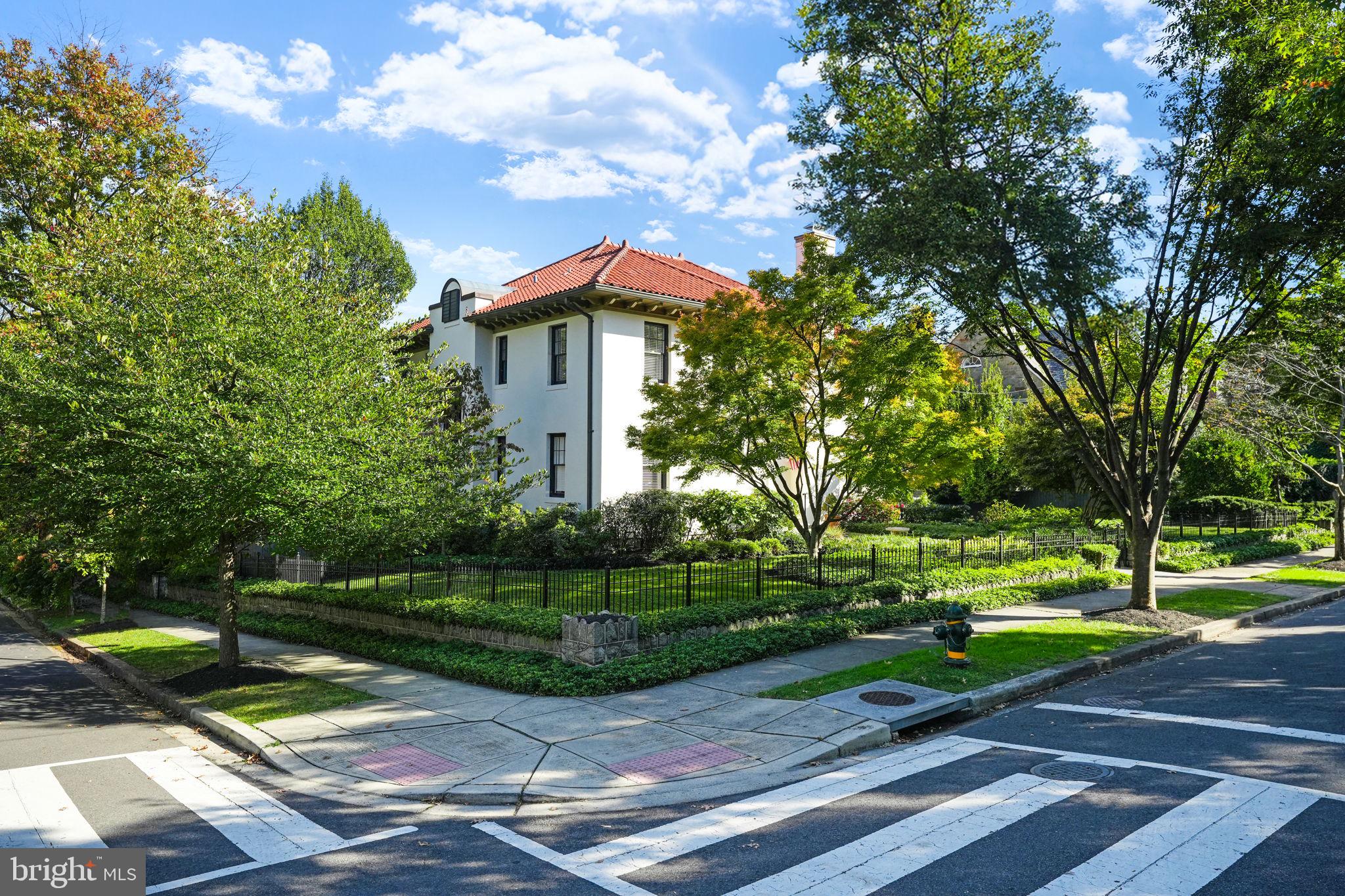 OBSERVATORY CIRCLE - Residential