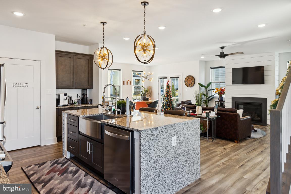 GAMBRILL VIEW - Residential