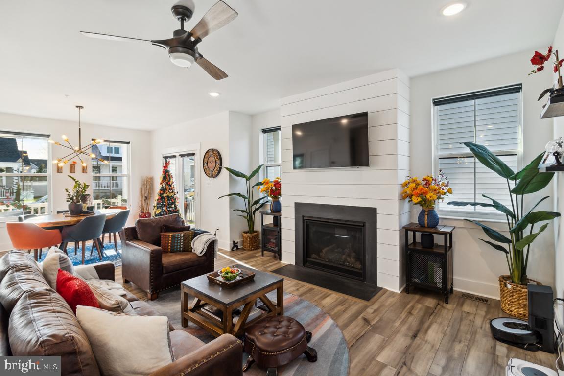 GAMBRILL VIEW - Residential