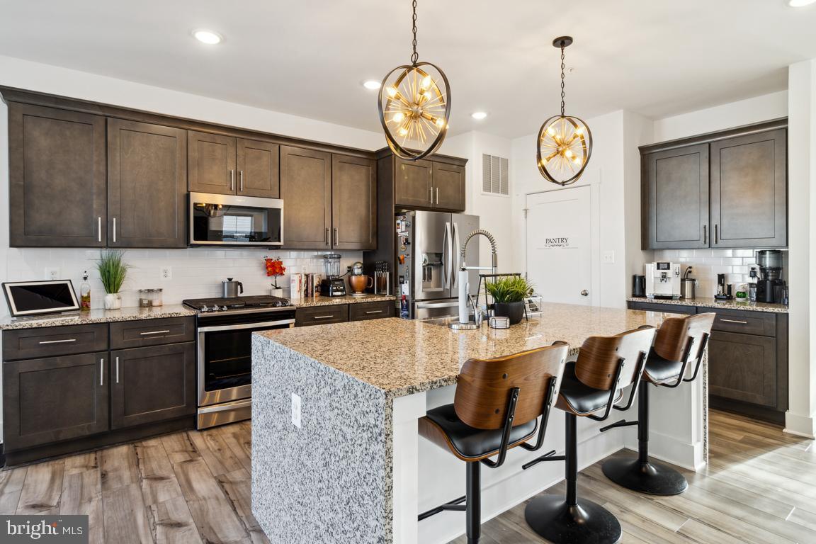 GAMBRILL VIEW - Residential