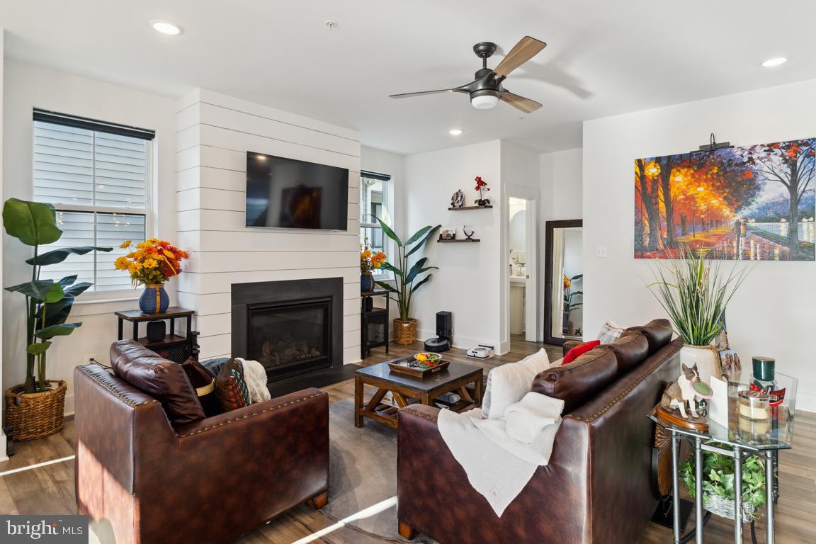 GAMBRILL VIEW - Residential