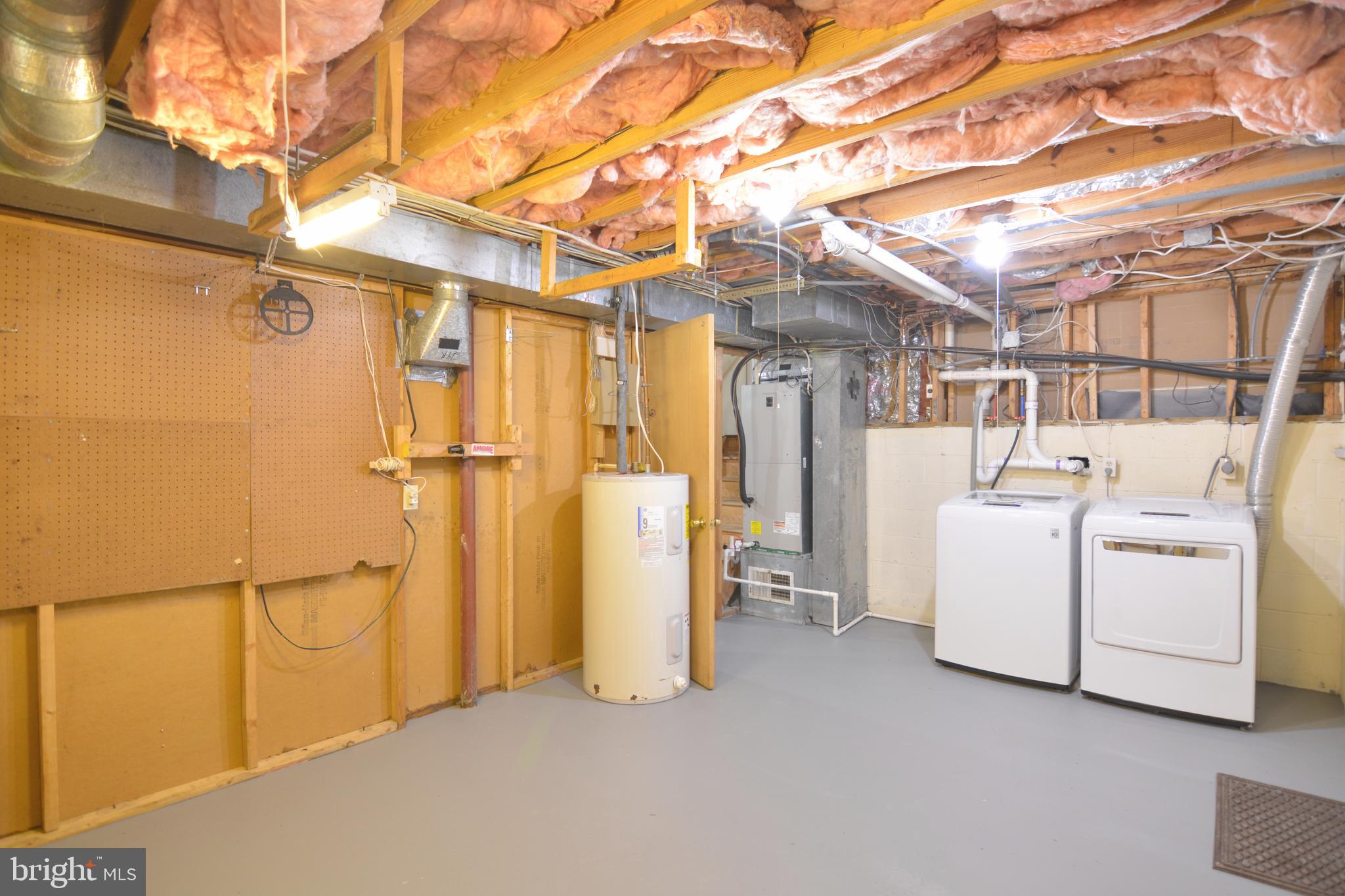 HERITAGE WOODS - Residential