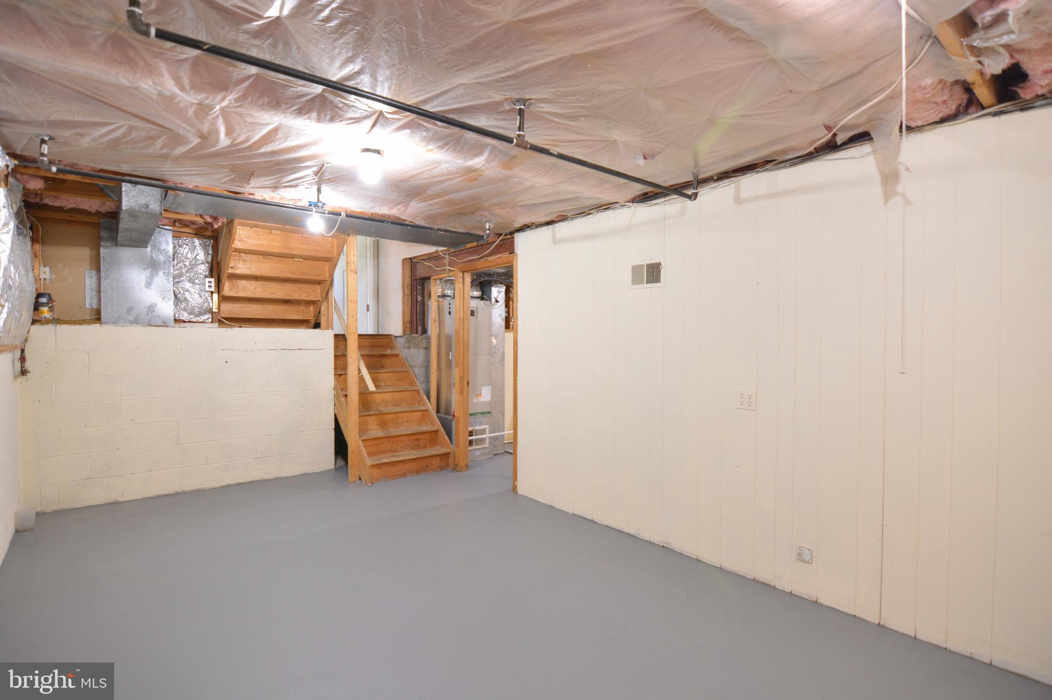 HERITAGE WOODS - Residential