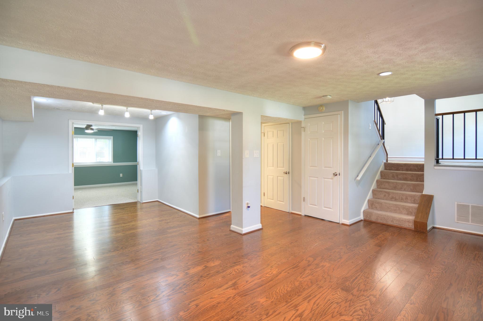 HERITAGE WOODS - Residential