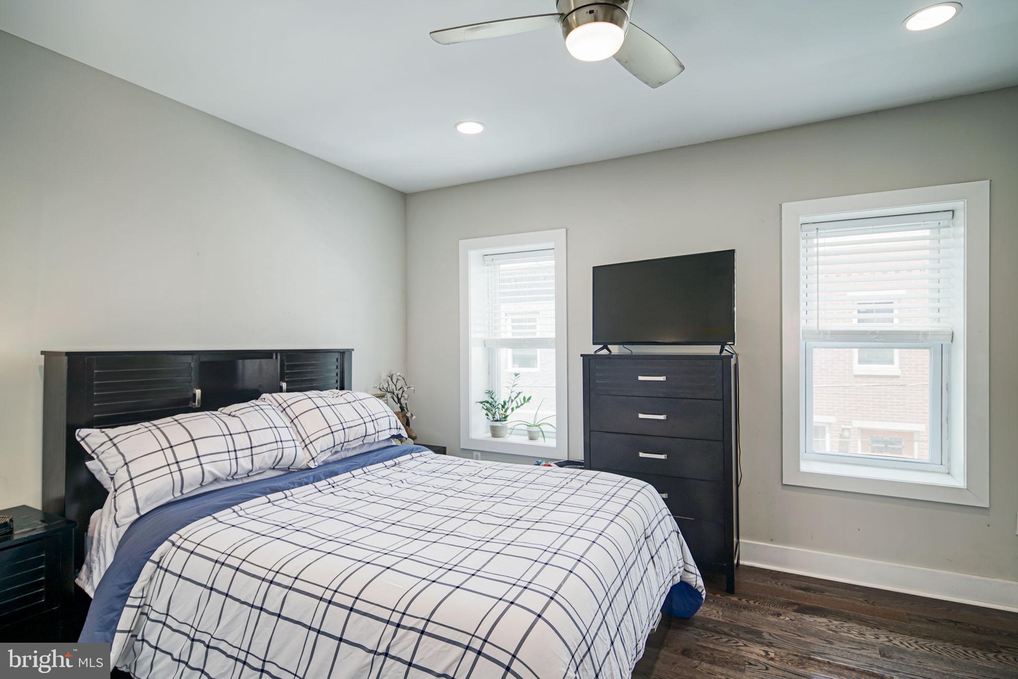 POINT BREEZE - Residential