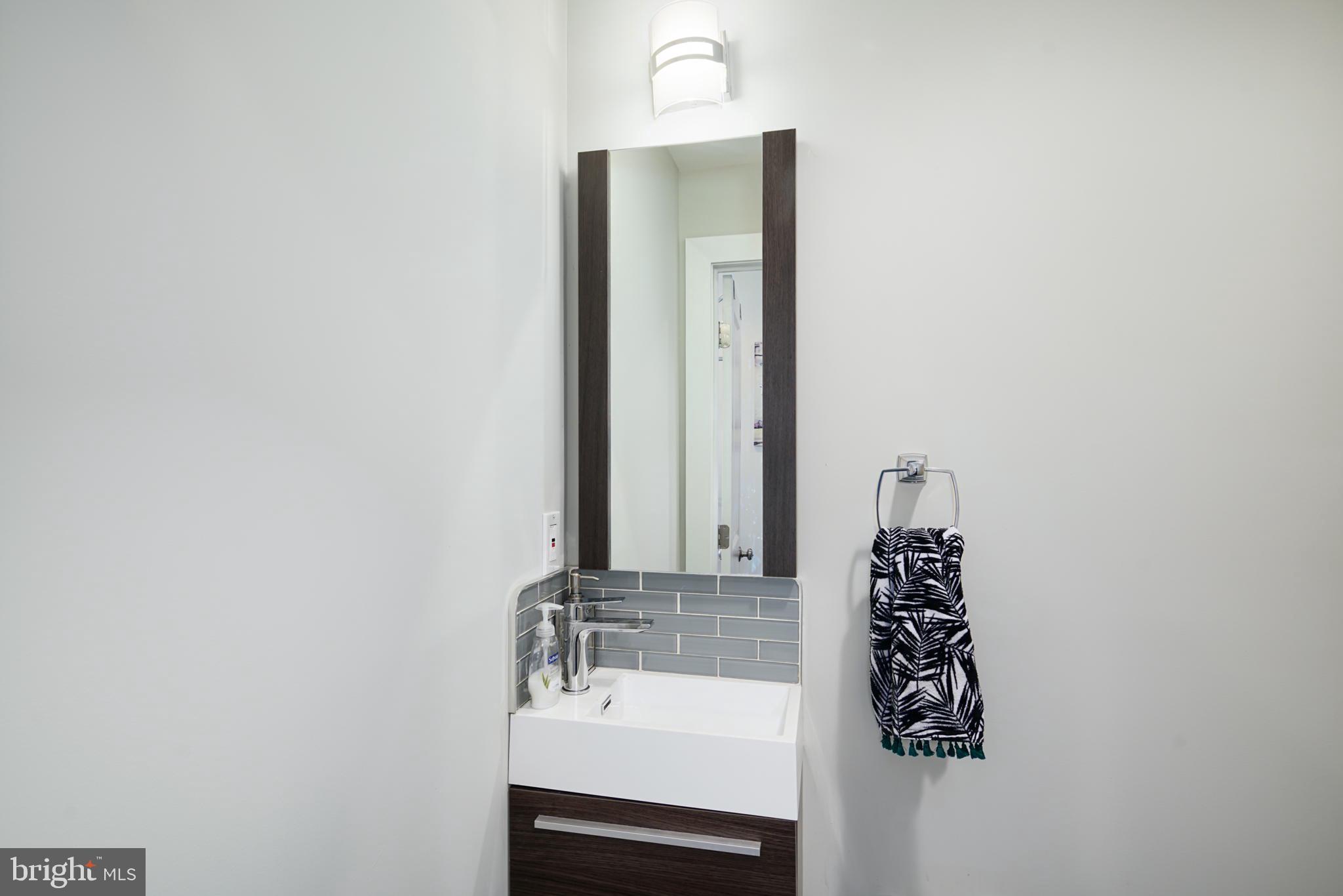 POINT BREEZE - Residential