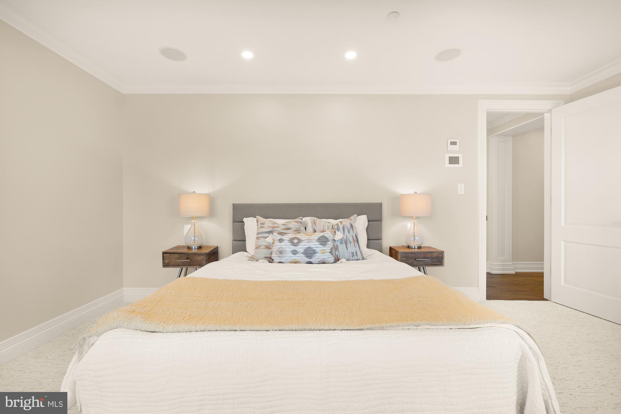FEDERAL HILL HISTORIC DISTRICT - Residential Lease