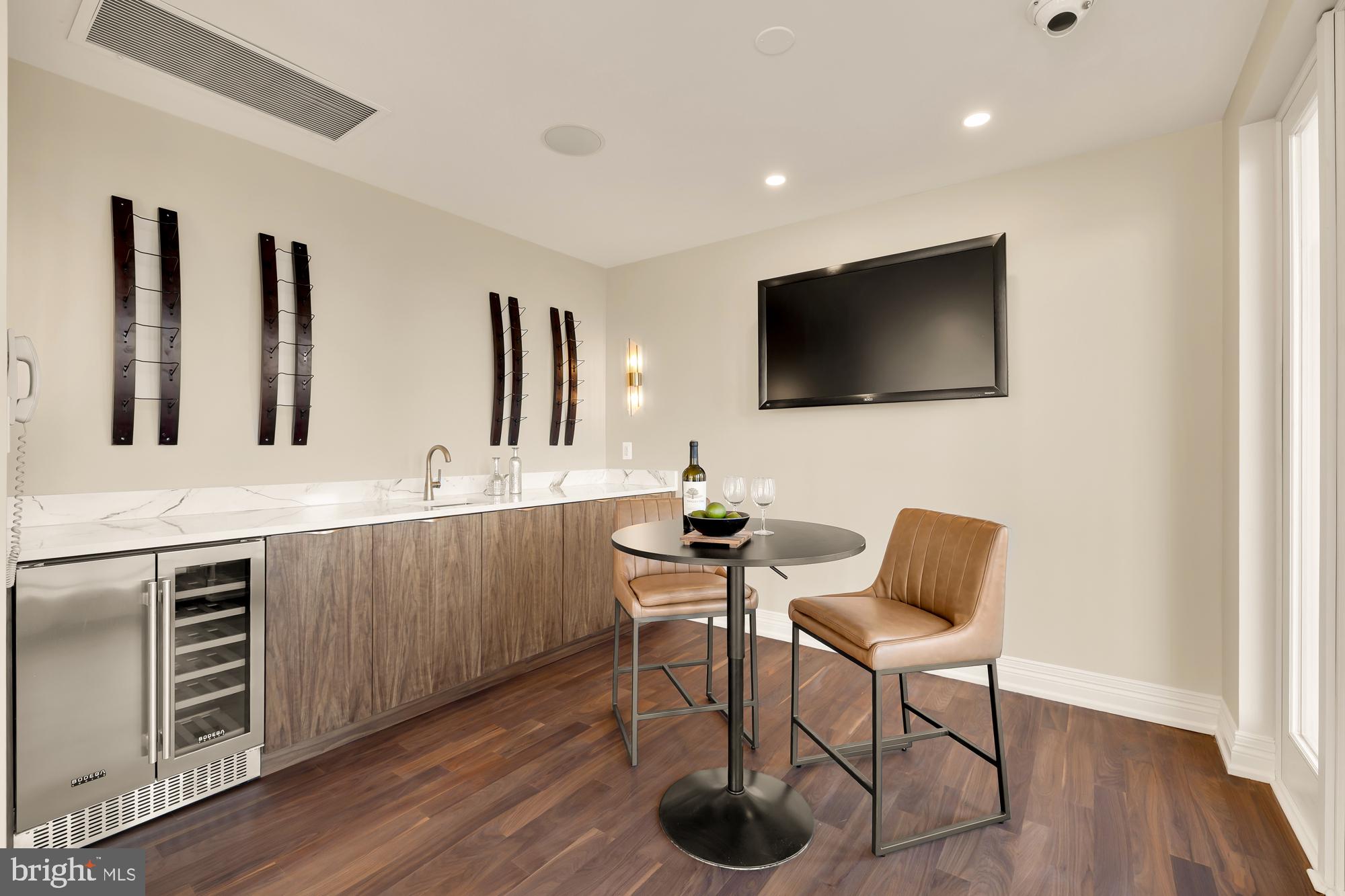 FEDERAL HILL HISTORIC DISTRICT - Residential Lease