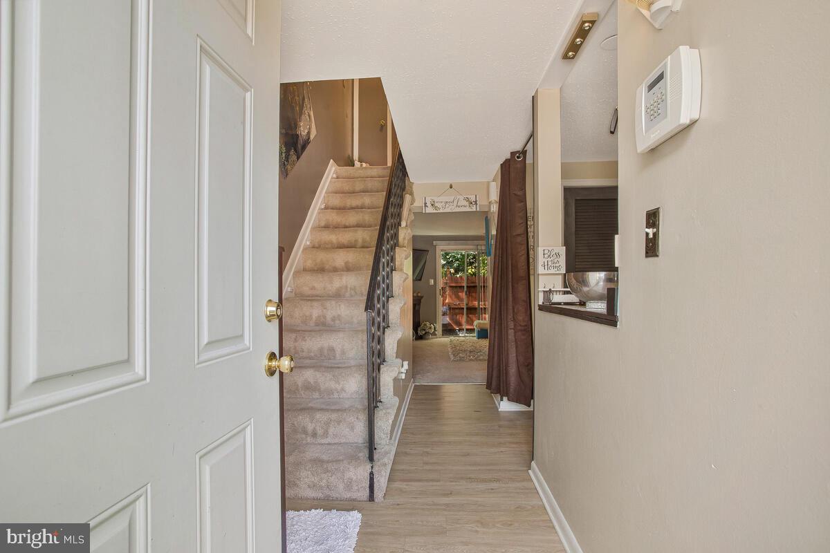 WINDMILL SQUARE - Residential