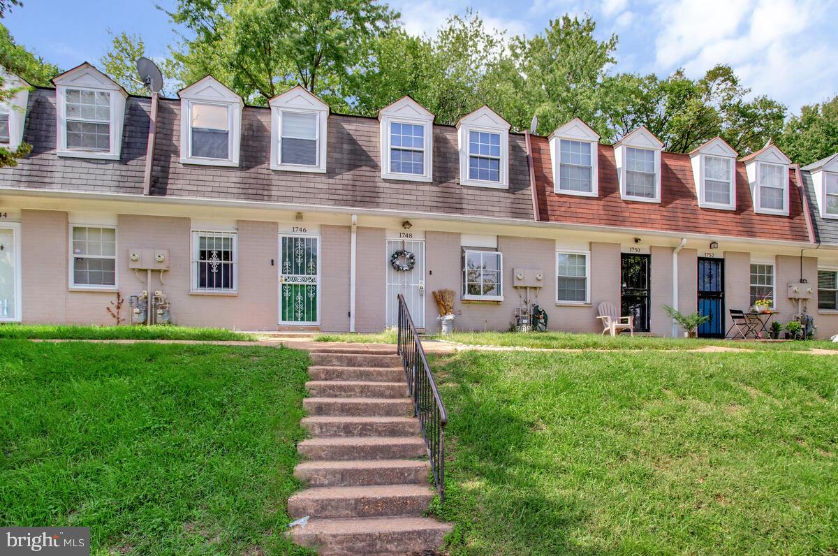 WINDMILL SQUARE - Residential