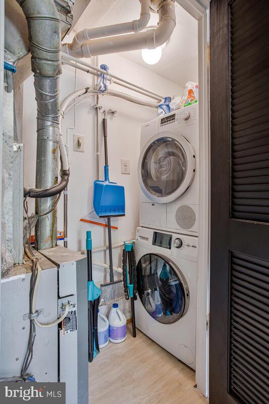 WINDMILL SQUARE - Residential