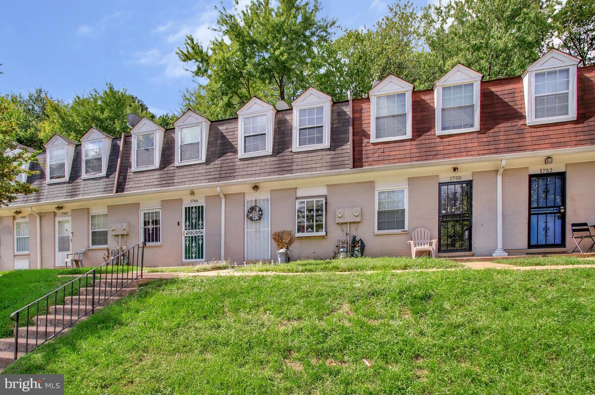 WINDMILL SQUARE - Residential