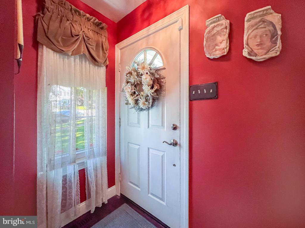 287 STANFORD PLACE