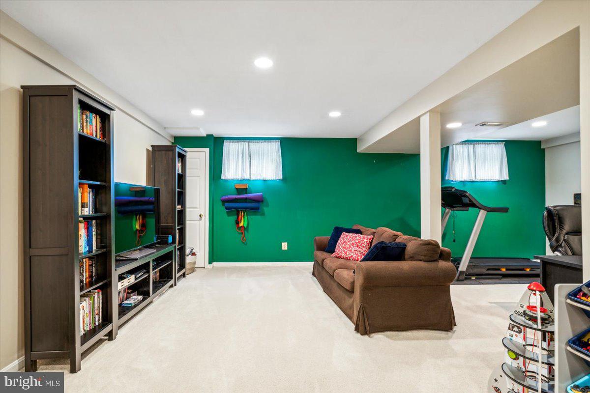 NEW MARKET WEST - Residential