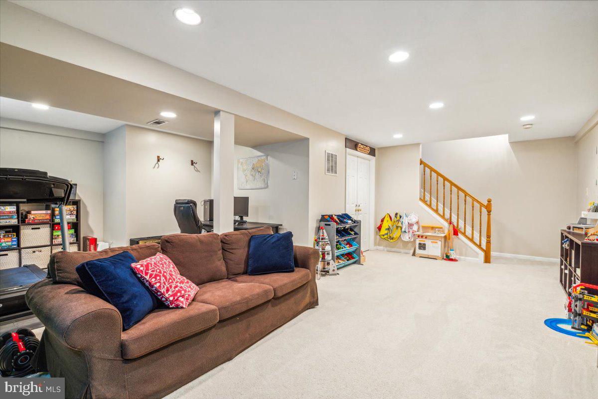 NEW MARKET WEST - Residential