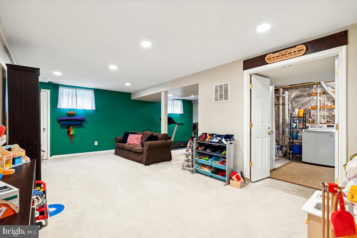 NEW MARKET WEST - Residential