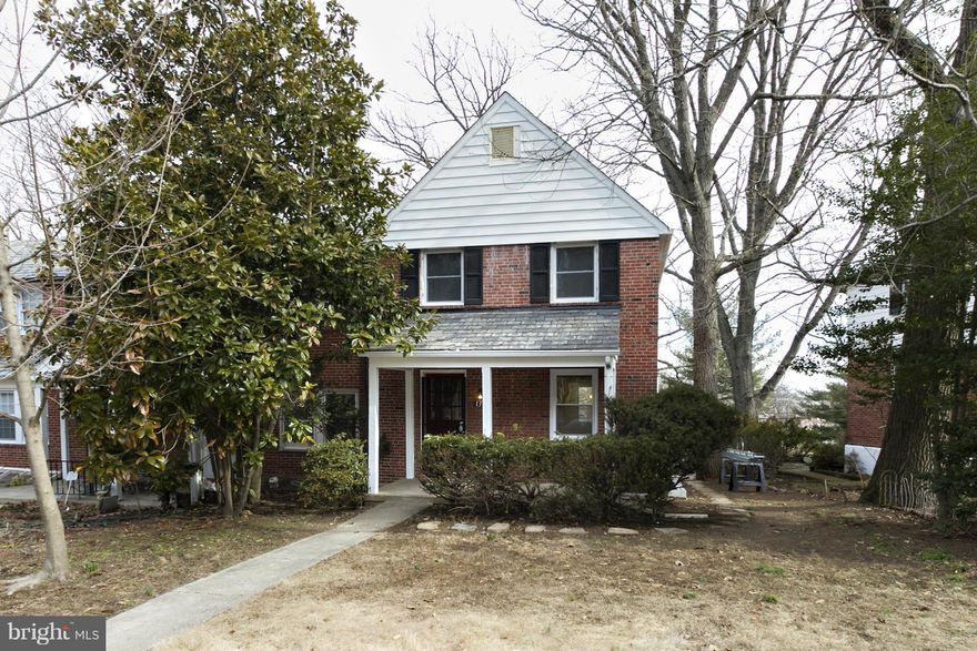 Come see this AMAZING renovation. 3 bed, 2 full bath endunit rowhome w/garage in charming Northwood historic district. All new kitchen w/granite counters, ss applncs, ceramic floor, & bfast bar. Refin hdwd floors. 2 fully renovated FULL bathrms w/ceramic floor/shower walls, new vanities, fixtures, etc. New enrgy effcnt windows. Huge fully fin bsmt w/renov full bath. Lots of room - inside and out!