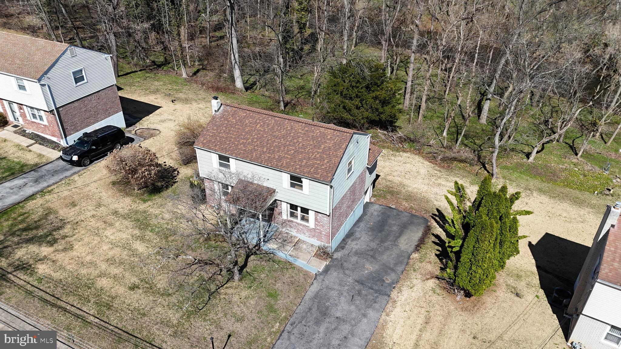 COLONIAL PARK - Residential