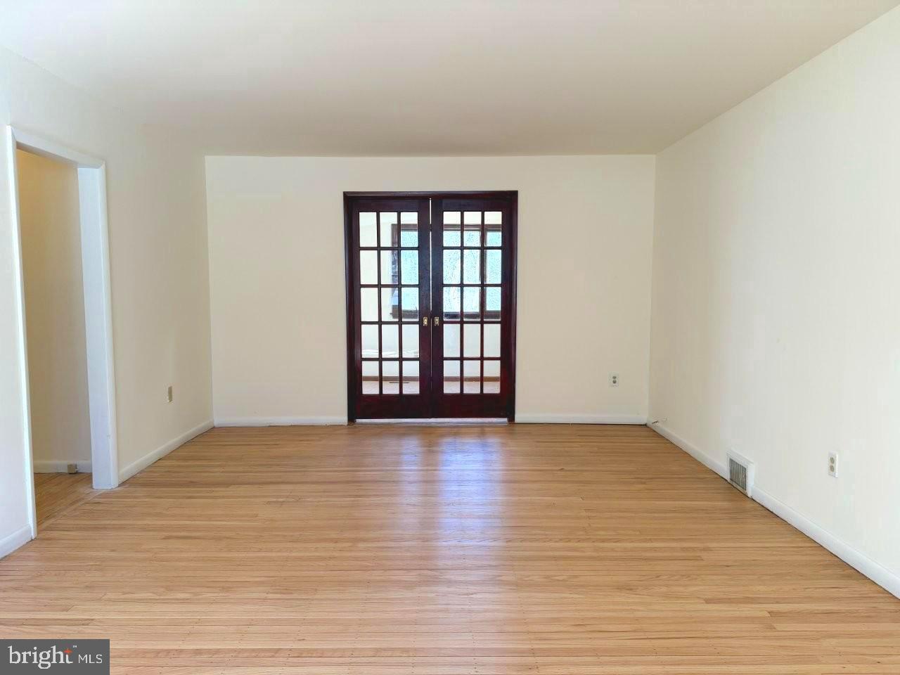 COLONIAL PARK - Residential