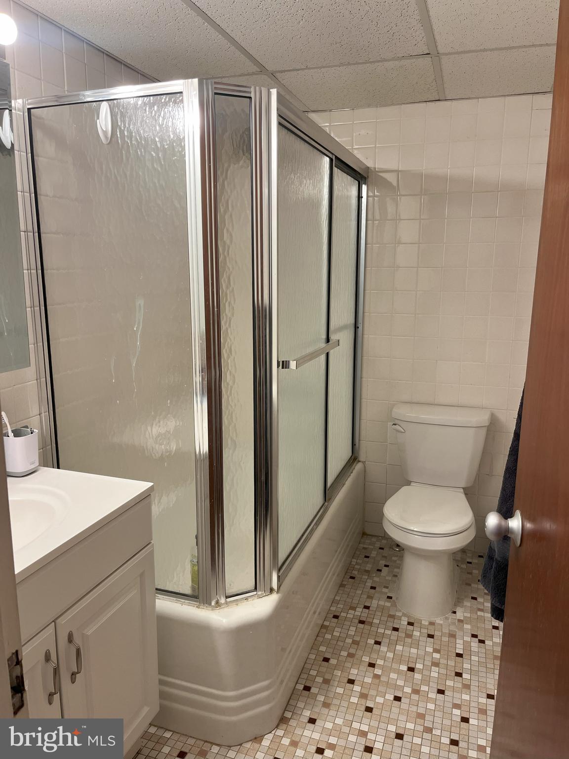 1030 E LANCASTER 1001