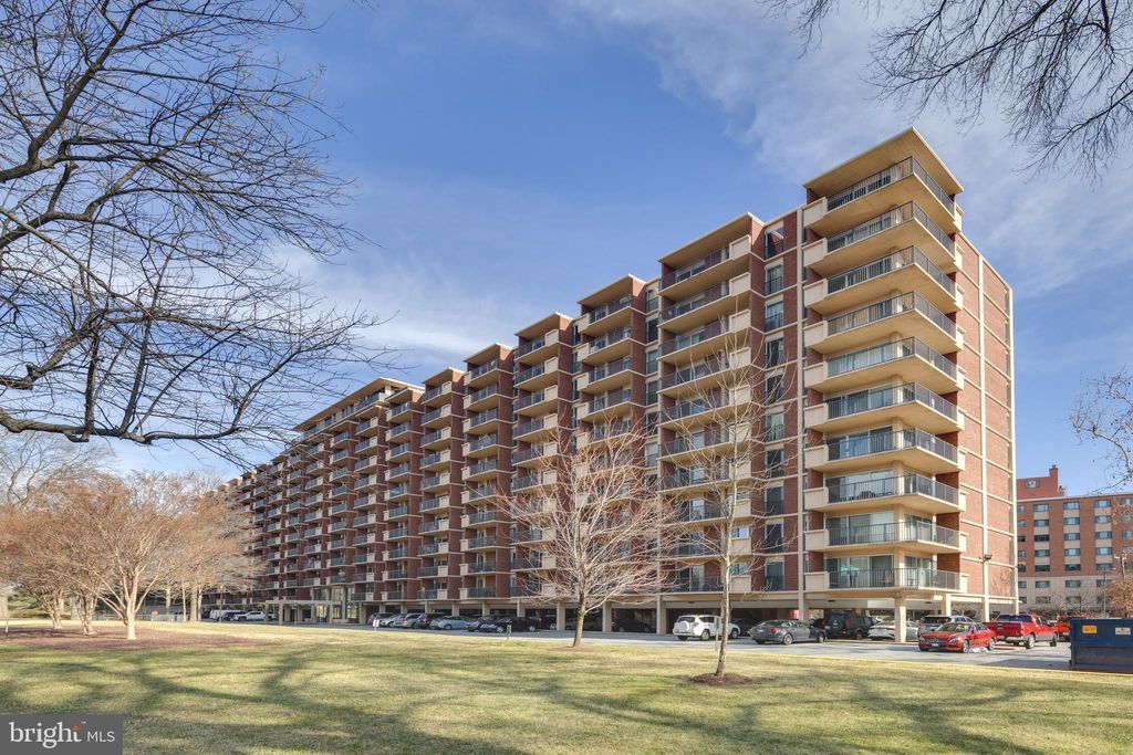 Photo of 1300 Army Navy Drive #201, ARLINGTON, VA 22202 (MLS # VAAR2067774)