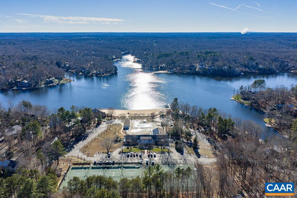 LAKE MONTICELLO - Residential