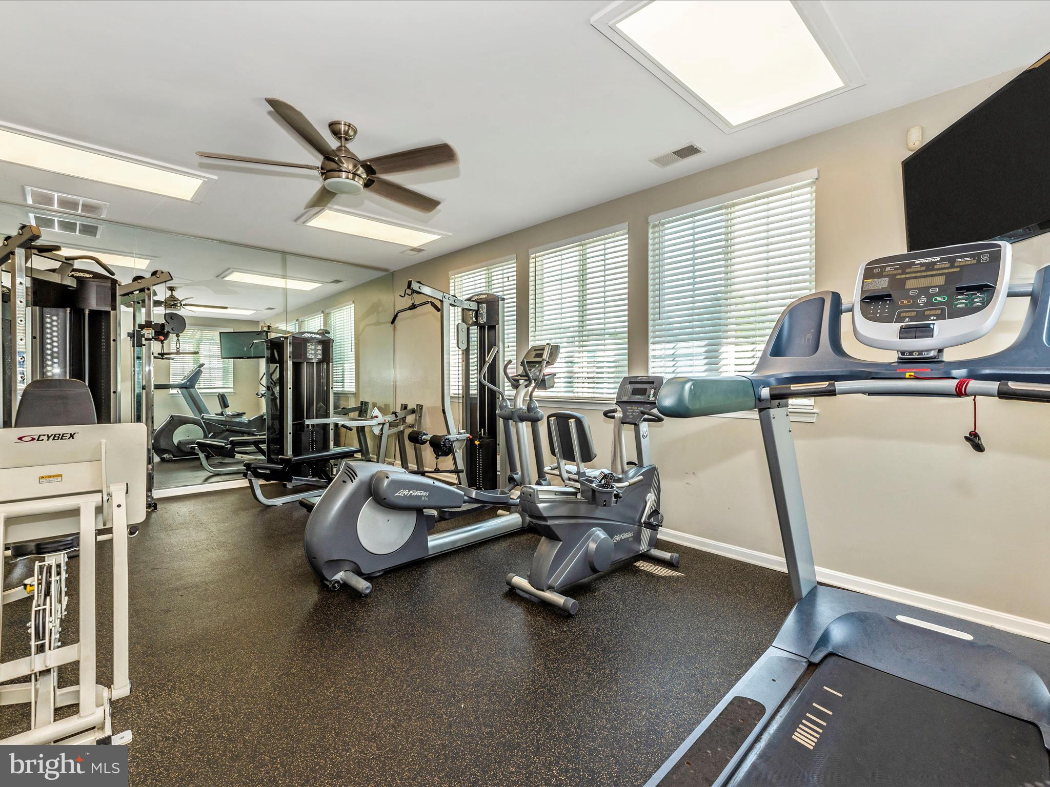 WELLINGTON TRACE - Residential