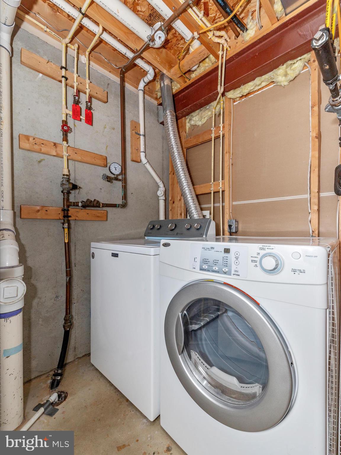 WELLINGTON TRACE - Residential