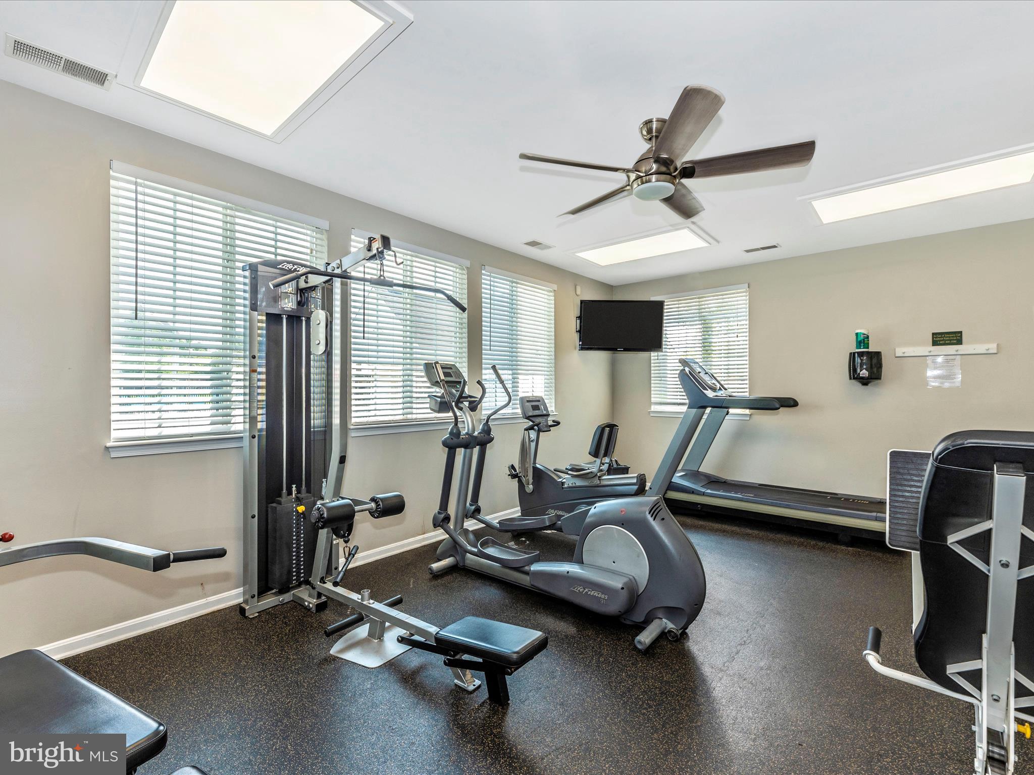 WELLINGTON TRACE - Residential