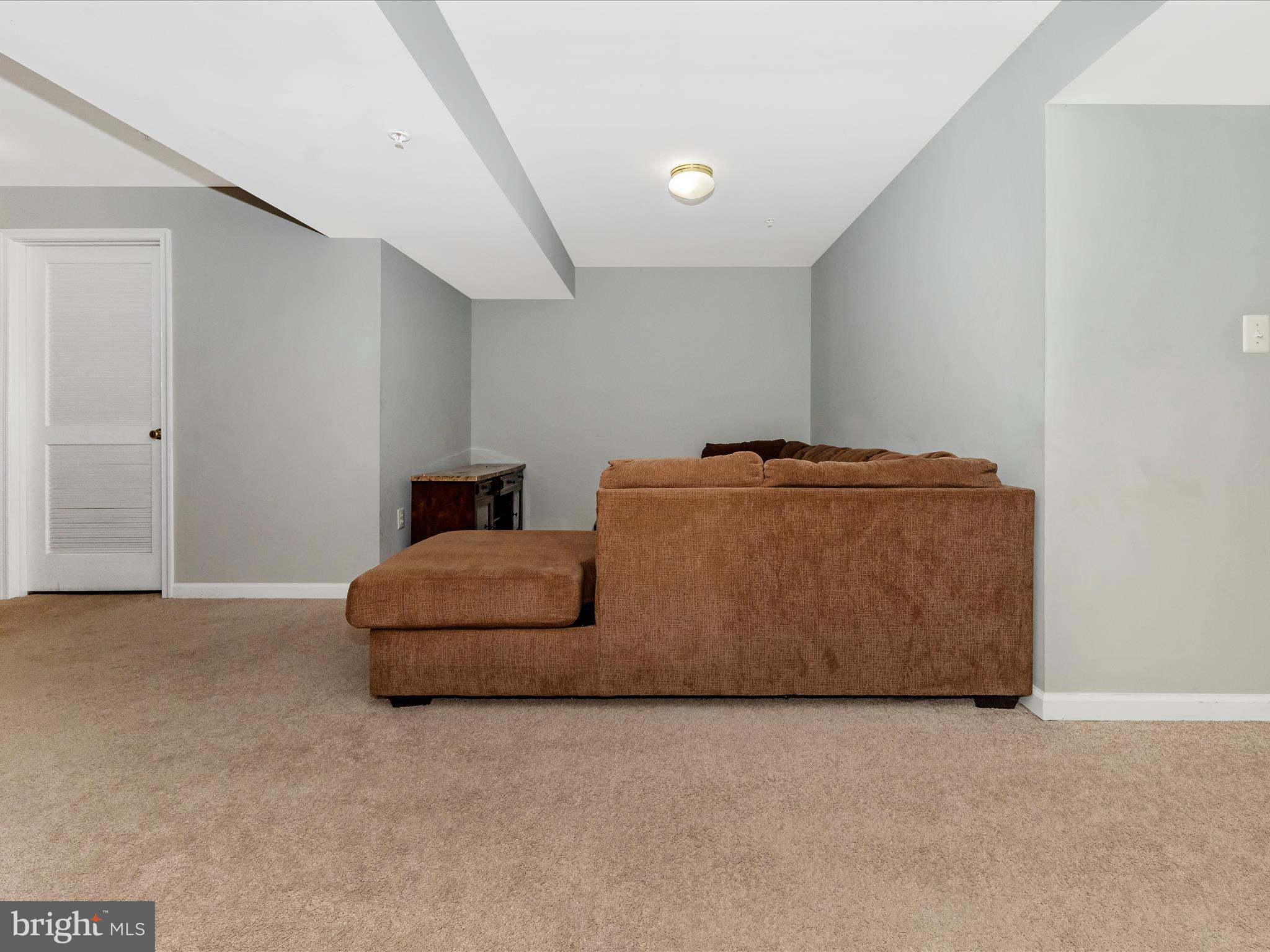 WELLINGTON TRACE - Residential