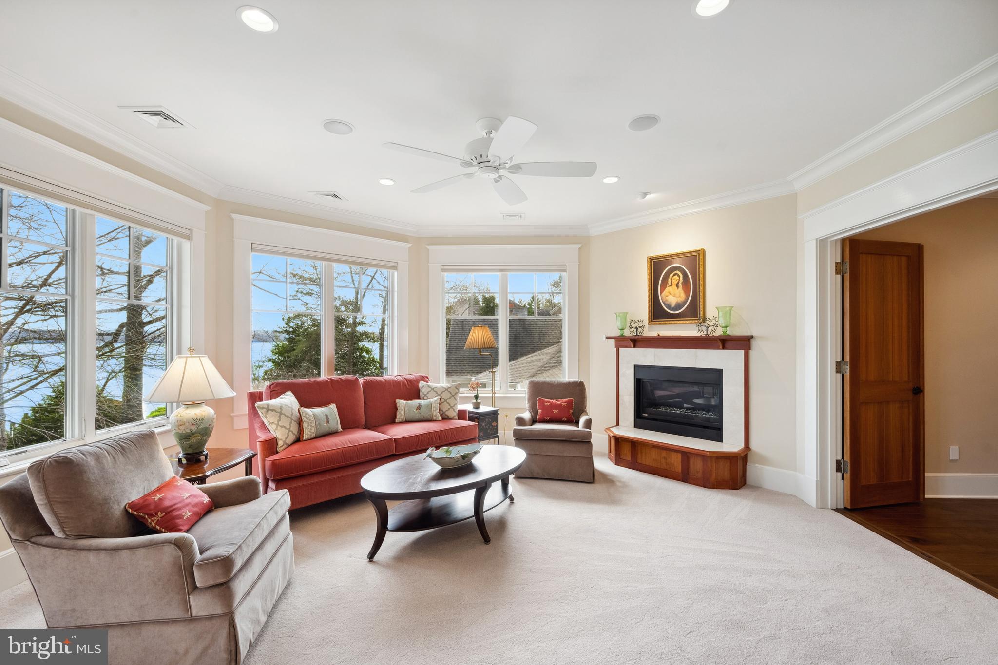 HALLOWING POINT RIVER ESTATES - Residential