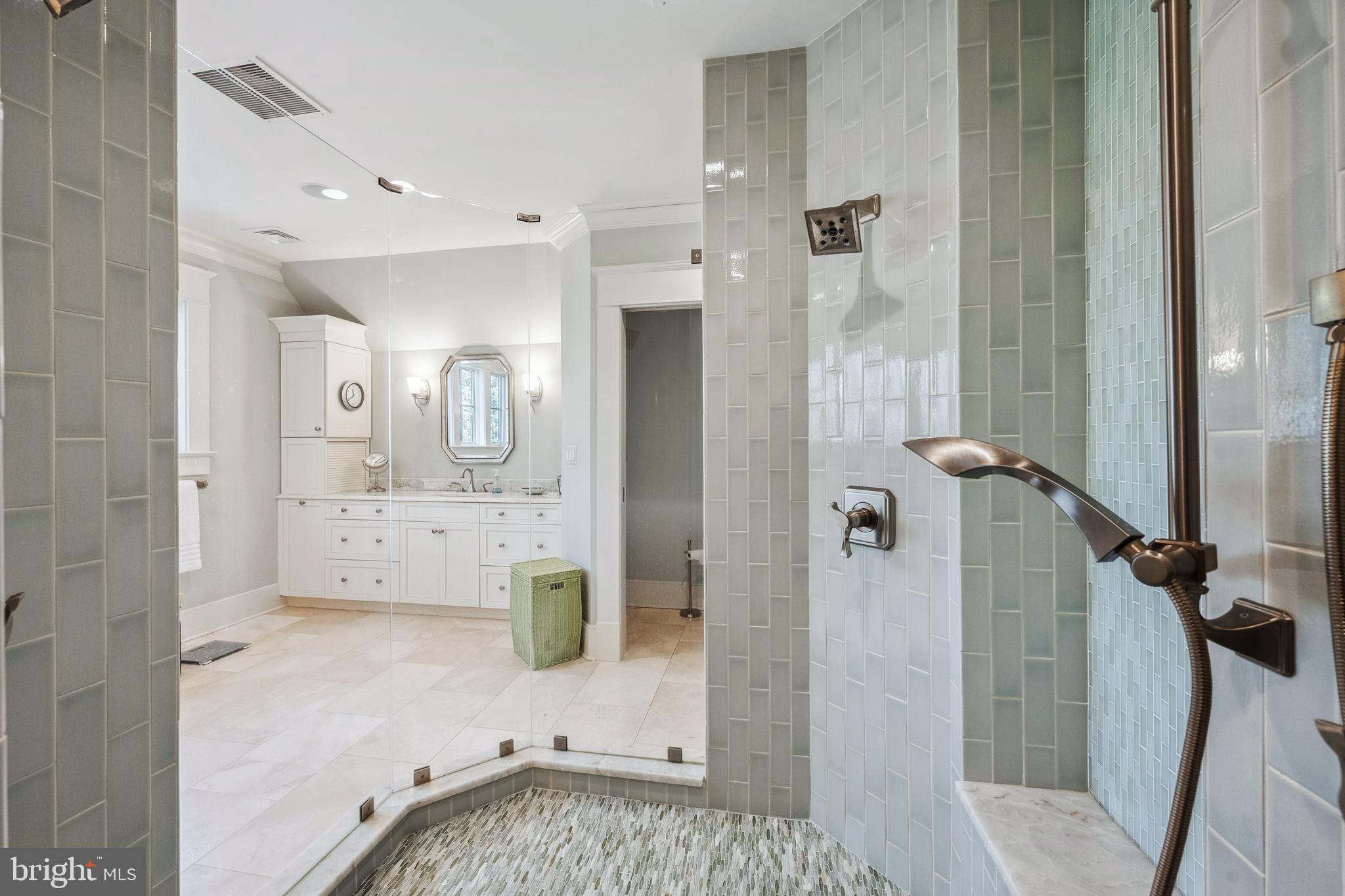 HALLOWING POINT RIVER ESTATES - Residential